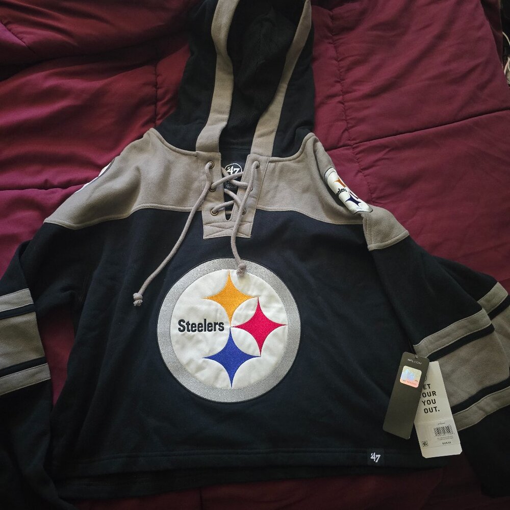 Woman 47 NFL Pittsburgh Steelers Hoodie- Large